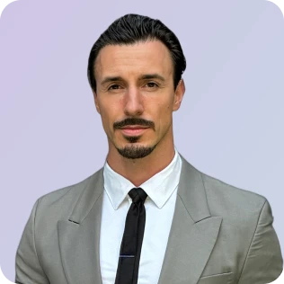 Виктор <br class="mobile-break" />  Стоянов photo