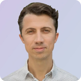 Константин <br class="mobile-break" /> Драгов photo